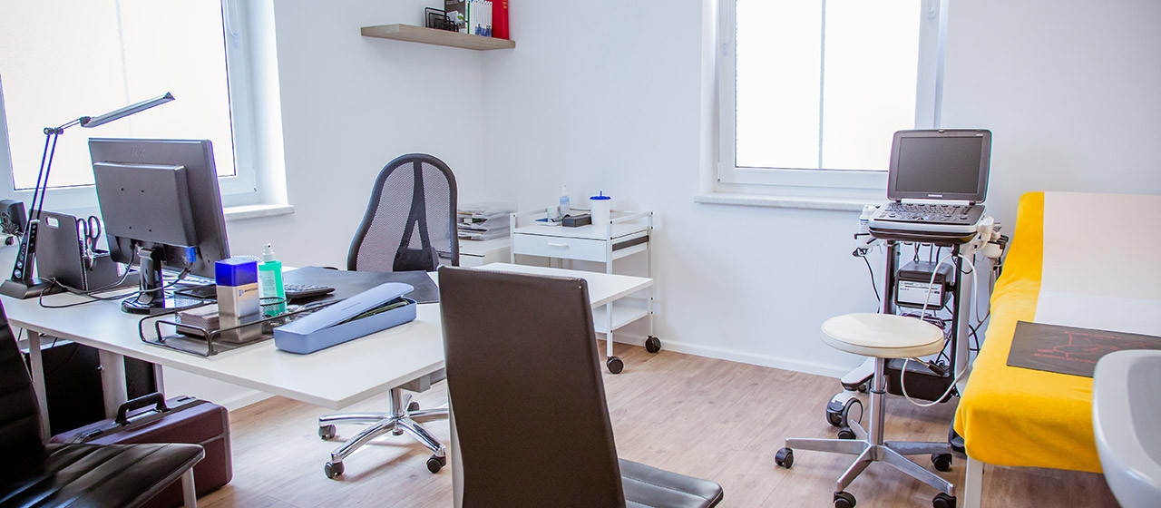 Behandlungsraum Arztpraxis